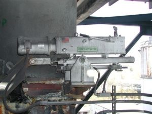 JE-30 Actuator with Optional Manual Pump on Scrubber Inlet Damper